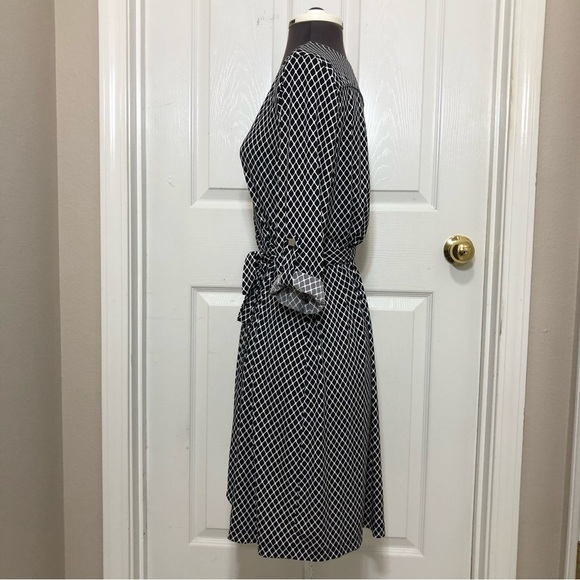 Calvin Klein Stretchy Black & White Dimond Pattern V Neckline Wrap Dress 12 - Picture 7 of 13